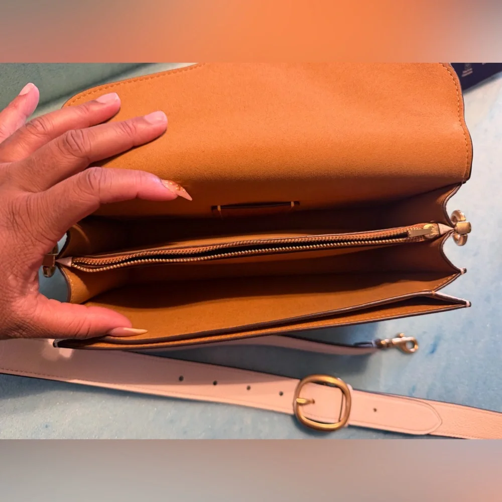 Coach Tabby 26 - Picture 2 of 9